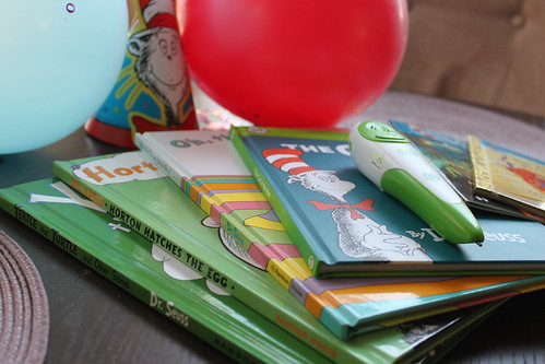 Dr Seuss Cat In The Hat Balloons