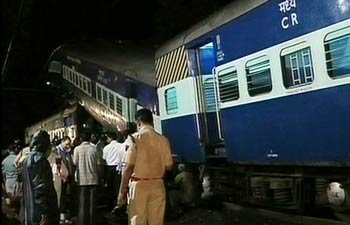 News Today Mumbai Local Trains